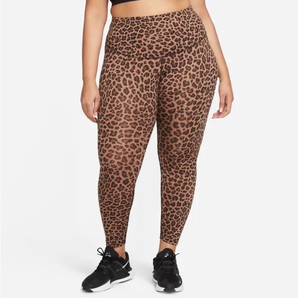 One Dri-FIT Leggings animal print 
NIKE
Plus 2X NWT